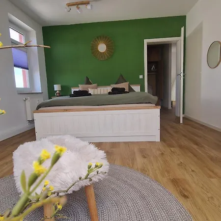 Gruene Oase Am Kuechwald *